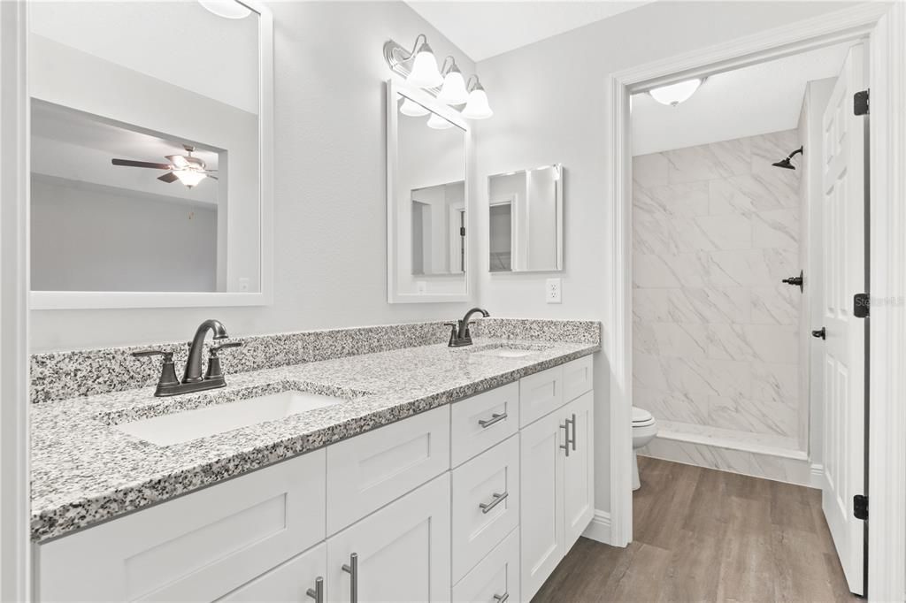 Под контрактом: $256,900 (3 спален, 2 ванн, 1468 Квадратных фут)