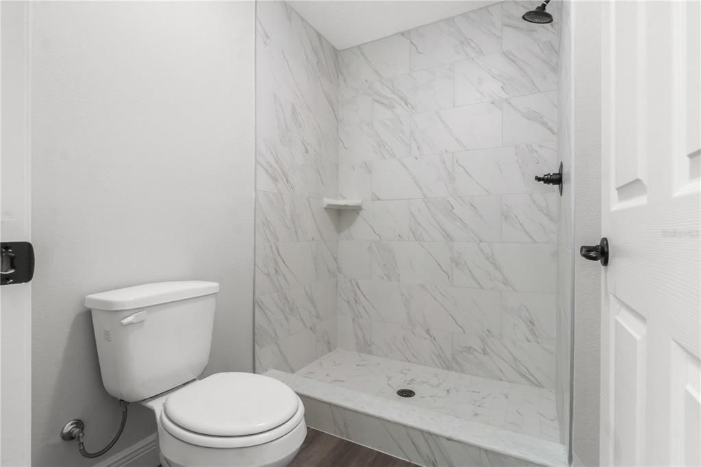 Под контрактом: $256,900 (3 спален, 2 ванн, 1468 Квадратных фут)