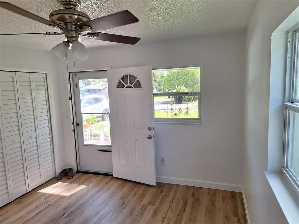 For Sale: $239,900 (3 beds, 1 baths, 1166 Square Feet)