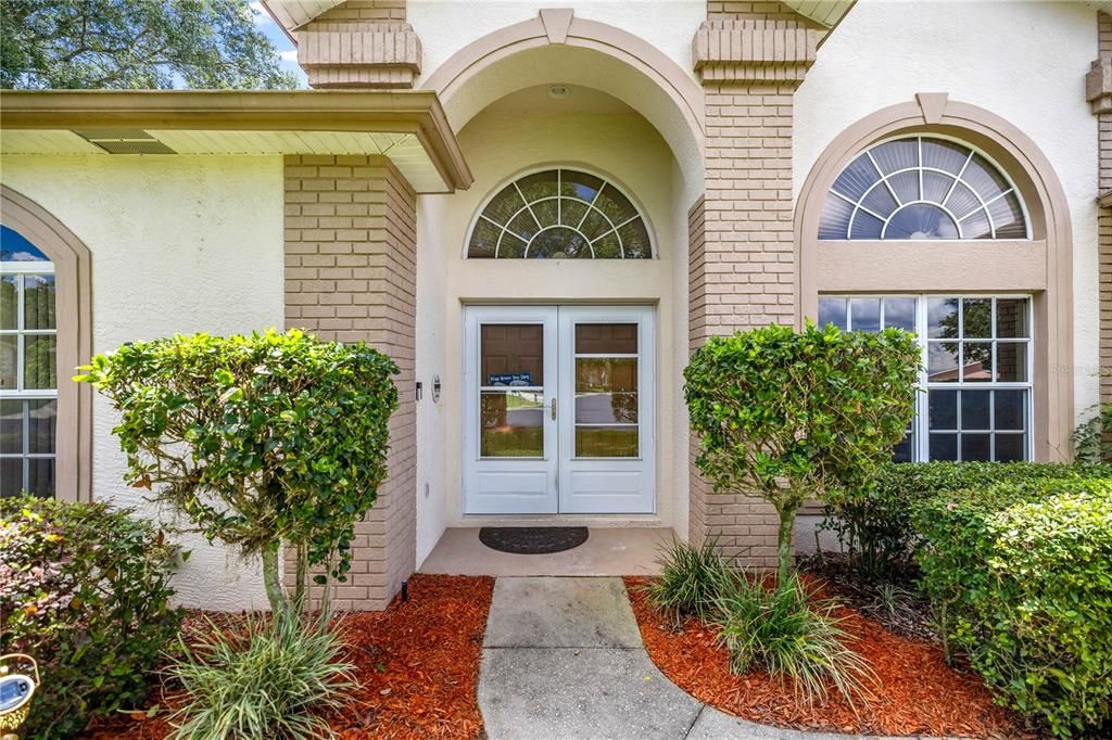 En Venta: $390,000 (4 camas, 2 baños, 2555 Pies cuadrados)