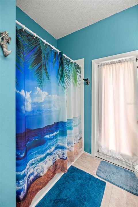 En Venta: $390,000 (4 camas, 2 baños, 2555 Pies cuadrados)