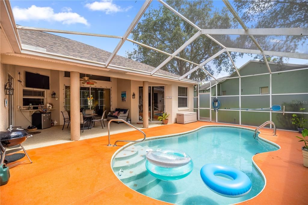 En Venta: $390,000 (4 camas, 2 baños, 2555 Pies cuadrados)