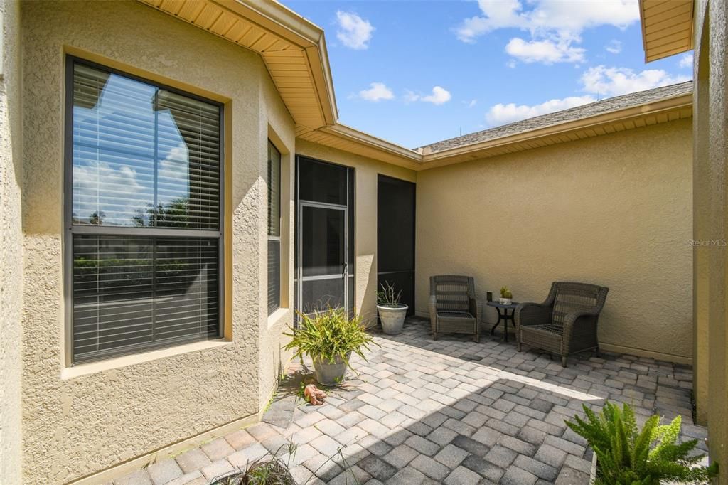 For Sale: $445,000 (2 beds, 2 baths, 2343 Square Feet)