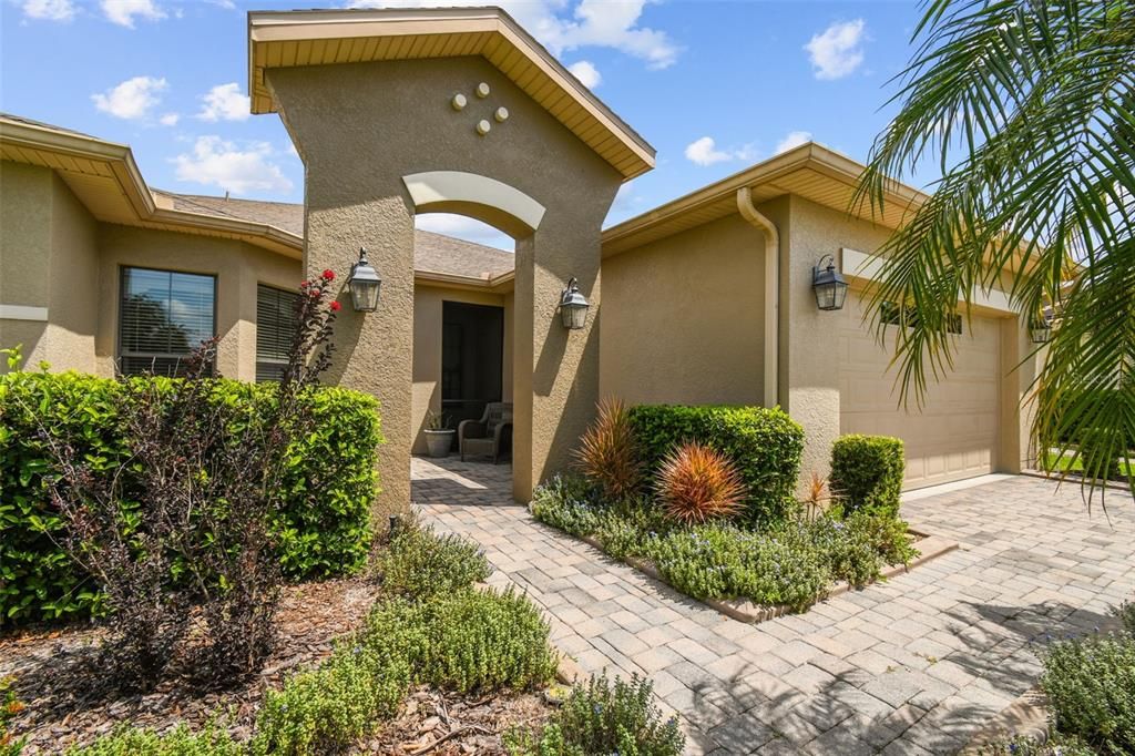 For Sale: $445,000 (2 beds, 2 baths, 2343 Square Feet)