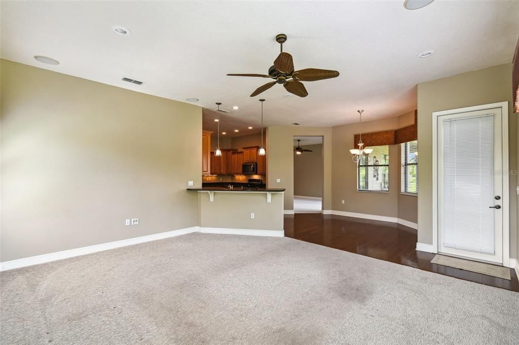 For Sale: $445,000 (2 beds, 2 baths, 2343 Square Feet)