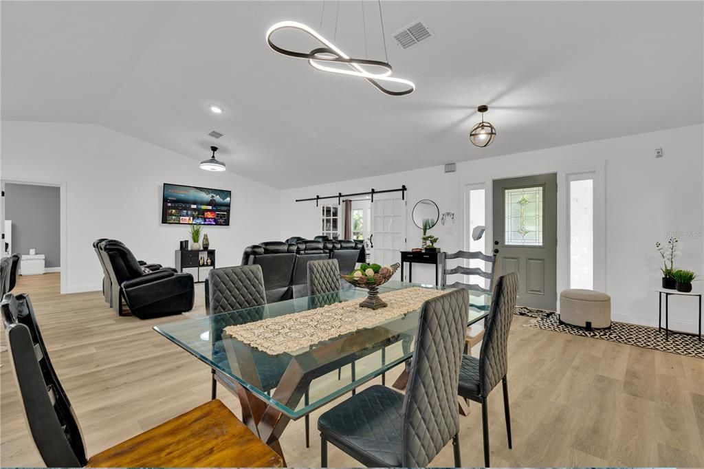 Active With Contract: $499,000 (3 beds, 2 baths, 1986 Square Feet)