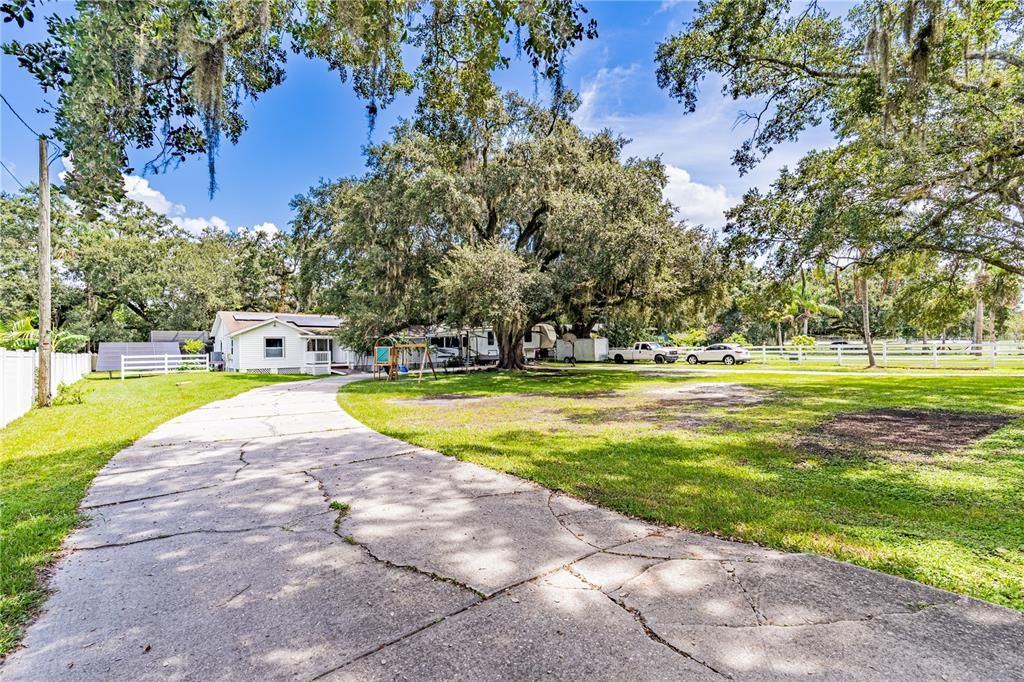 Active With Contract: $499,000 (3 beds, 2 baths, 1986 Square Feet)