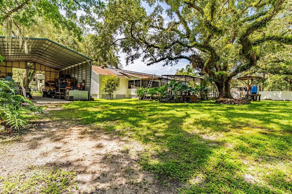 Active With Contract: $499,000 (3 beds, 2 baths, 1986 Square Feet)