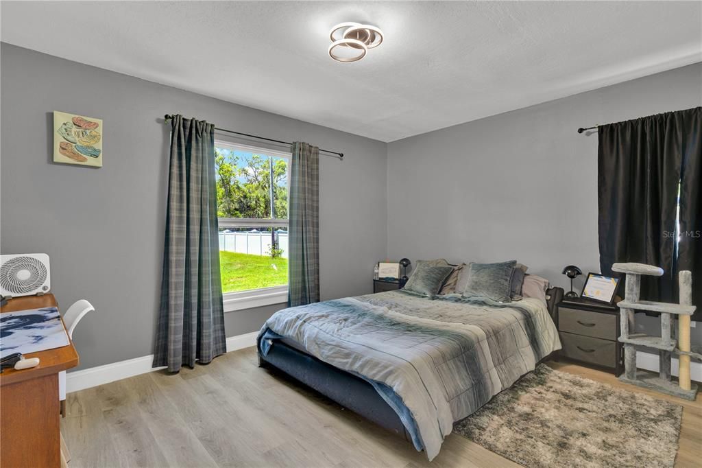 Active With Contract: $499,000 (3 beds, 2 baths, 1986 Square Feet)