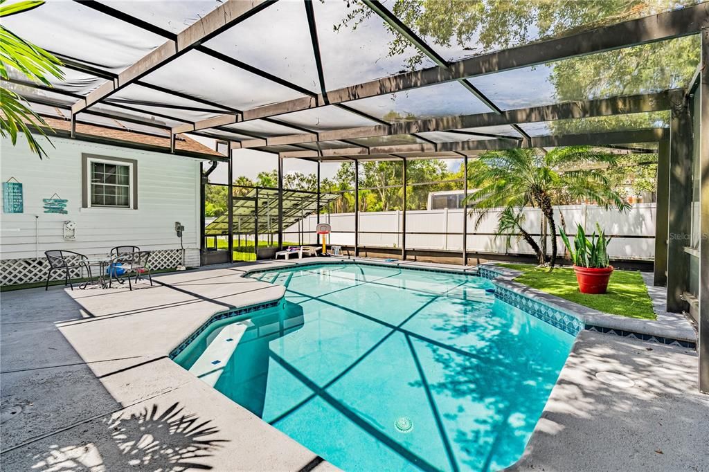 Active With Contract: $499,000 (3 beds, 2 baths, 1986 Square Feet)