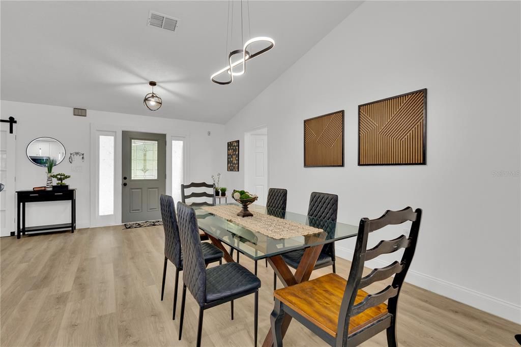 Active With Contract: $499,000 (3 beds, 2 baths, 1986 Square Feet)