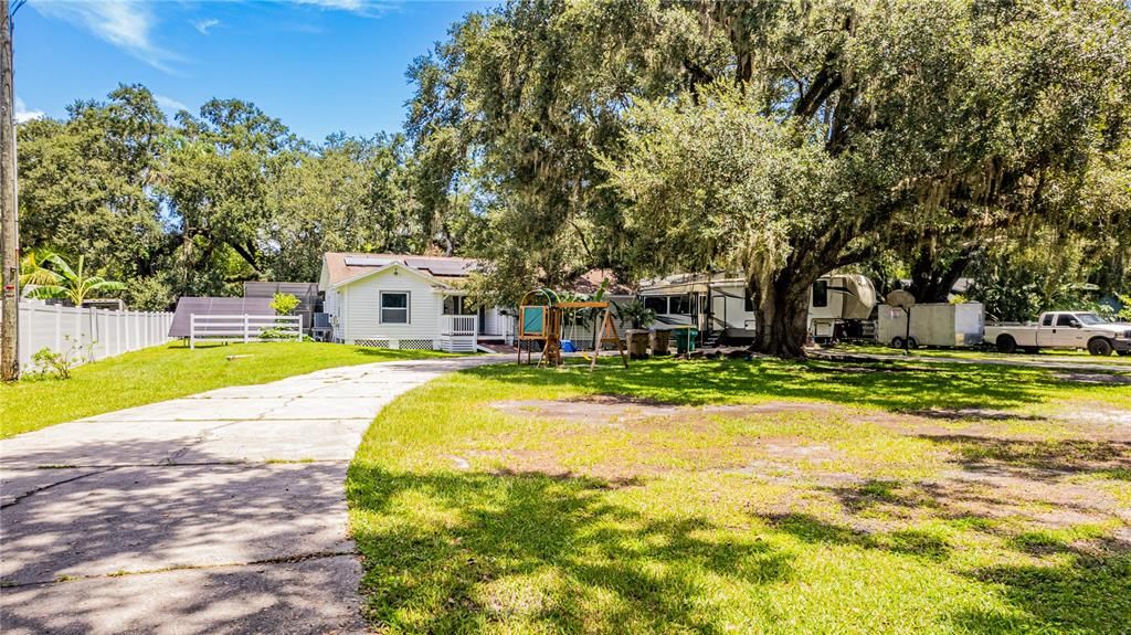 Active With Contract: $499,000 (3 beds, 2 baths, 1986 Square Feet)