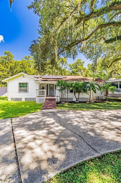 Active With Contract: $499,000 (3 beds, 2 baths, 1986 Square Feet)