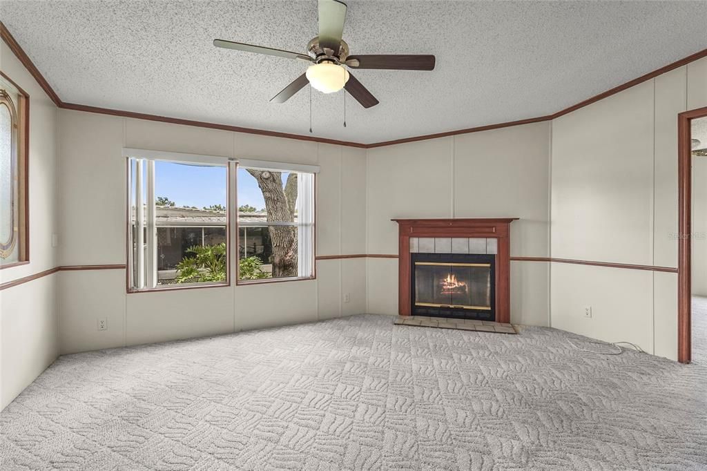 待售: $129,900 (3 贝兹, 2 浴室, 1296 平方英尺)