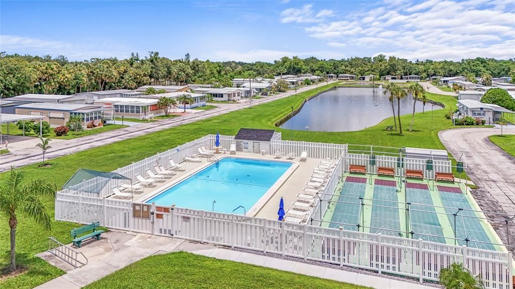 待售: $129,900 (3 贝兹, 2 浴室, 1296 平方英尺)