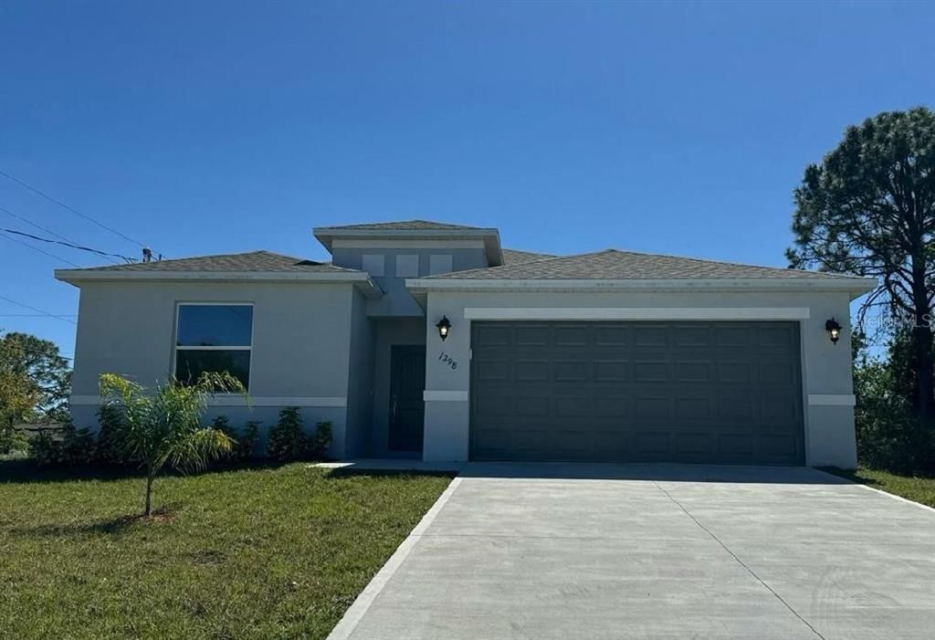 Recently Sold: $345,990 (4 beds, 2 baths, 1801 Square Feet)