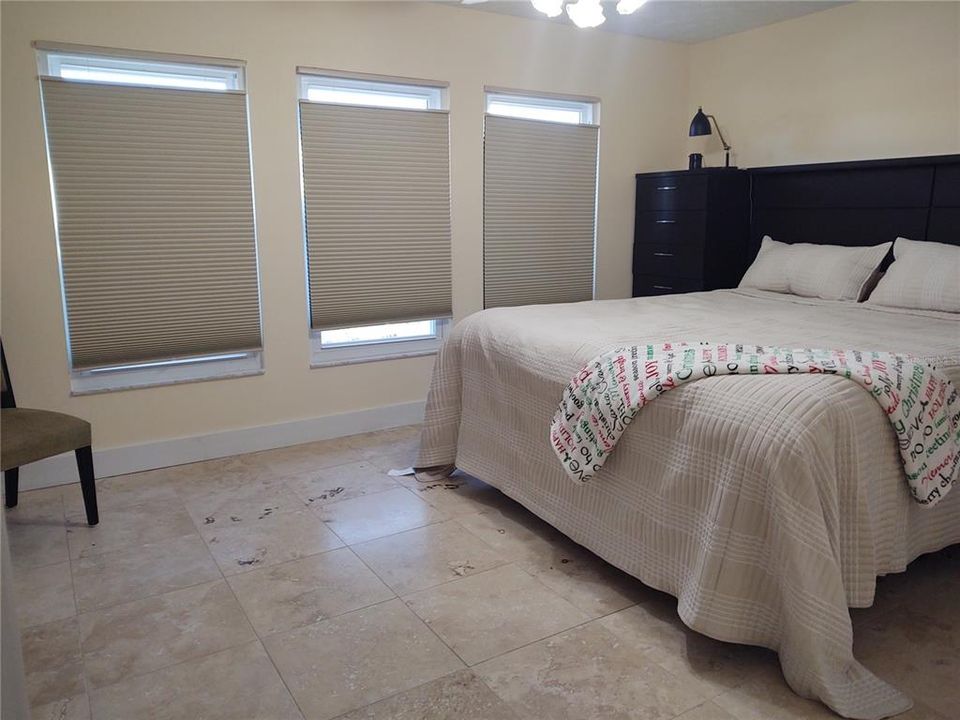 For Rent: $3,500 (2 beds, 2 baths, 1409 Square Feet)