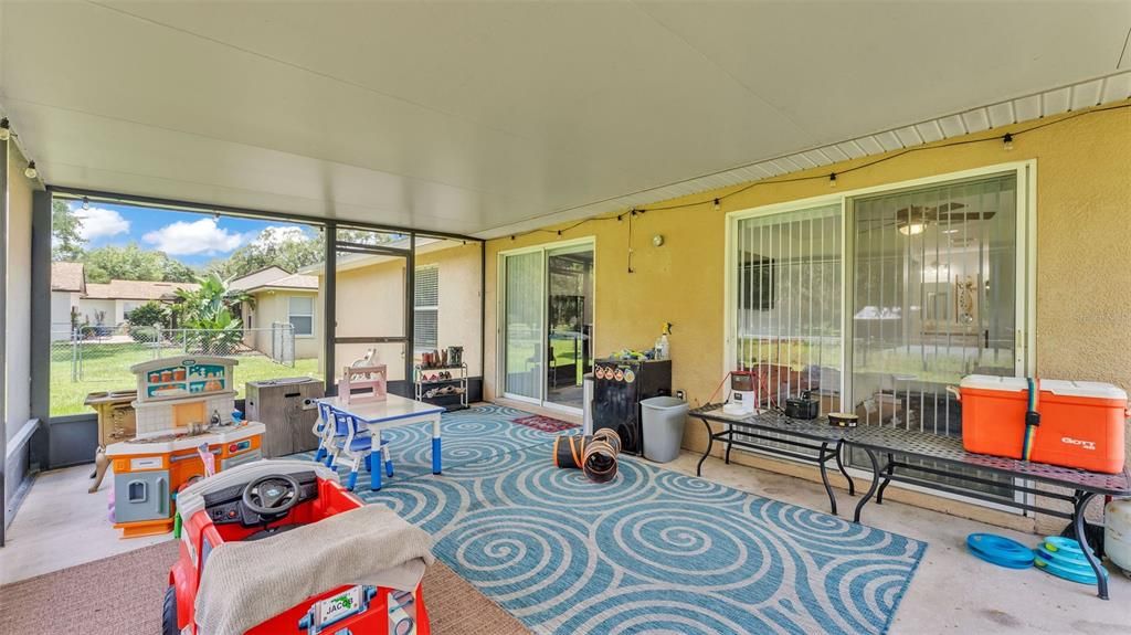 For Sale: $341,500 (3 beds, 2 baths, 1320 Square Feet)