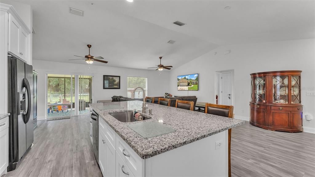 For Sale: $341,500 (3 beds, 2 baths, 1320 Square Feet)