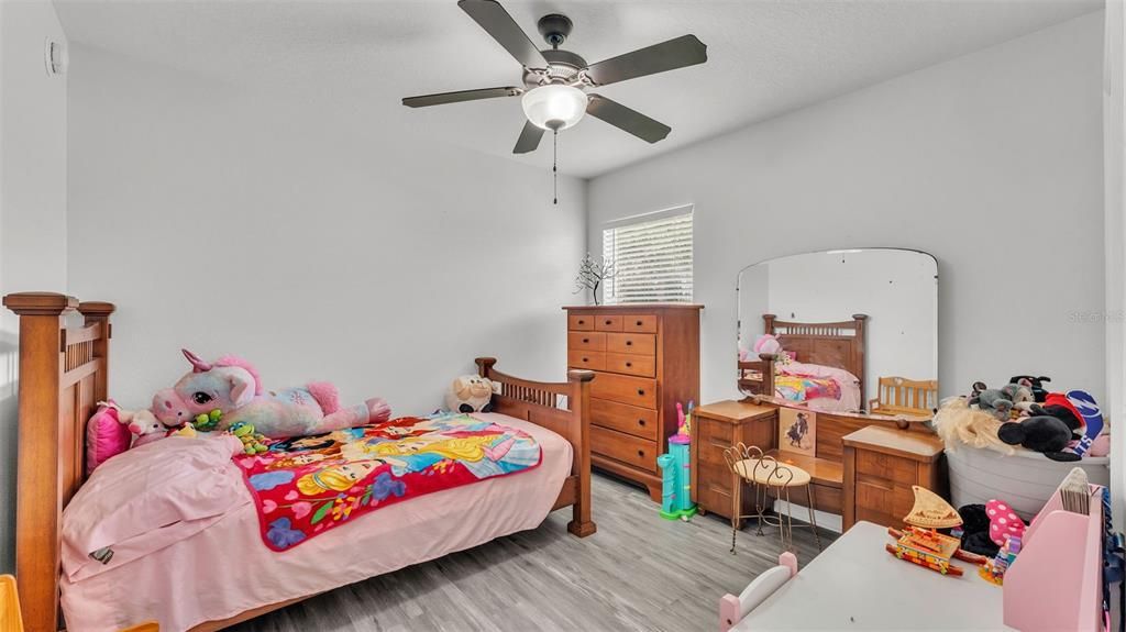 For Sale: $341,500 (3 beds, 2 baths, 1320 Square Feet)