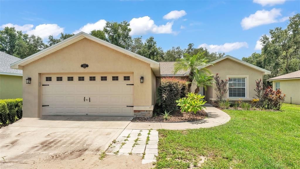 For Sale: $341,500 (3 beds, 2 baths, 1320 Square Feet)