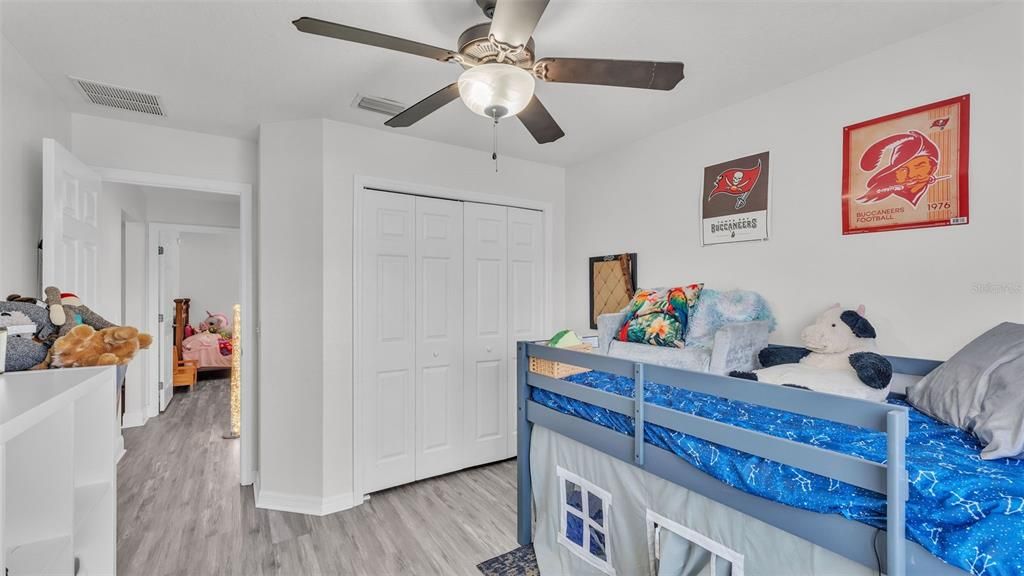 For Sale: $341,500 (3 beds, 2 baths, 1320 Square Feet)