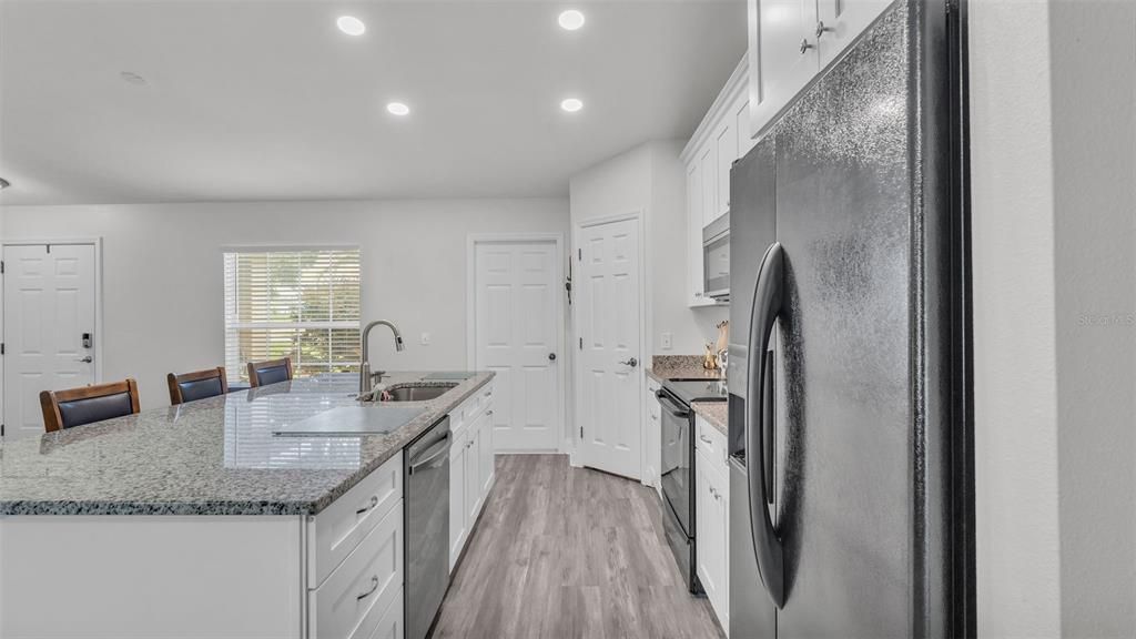 For Sale: $341,500 (3 beds, 2 baths, 1320 Square Feet)