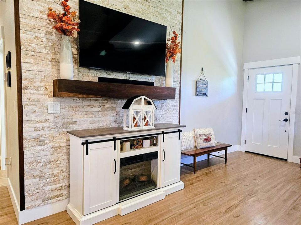 На продажу: $369,000 (3 спален, 2 ванн, 1402 Квадратных фут)