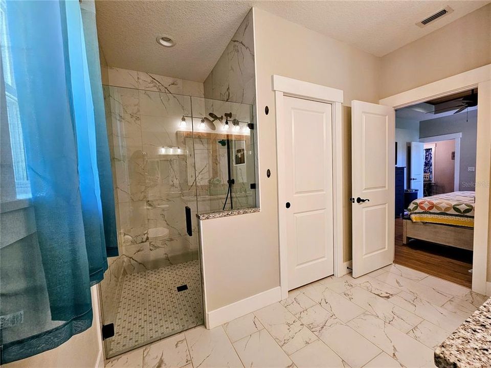 На продажу: $369,000 (3 спален, 2 ванн, 1402 Квадратных фут)