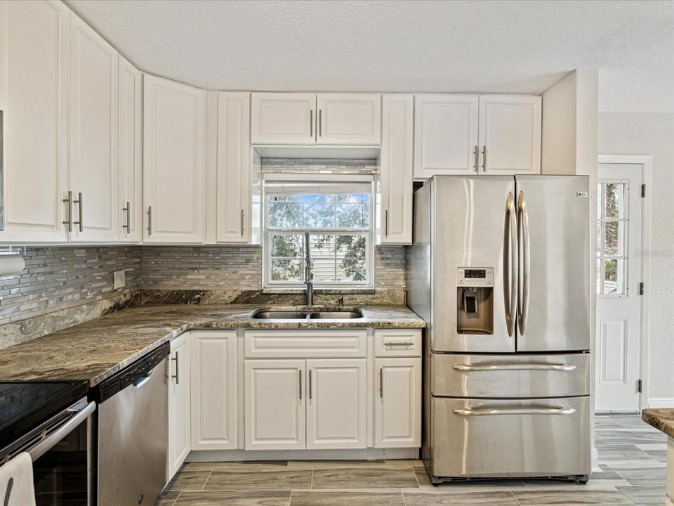 For Rent: $3,550 (3 beds, 3 baths, 1801 Square Feet)