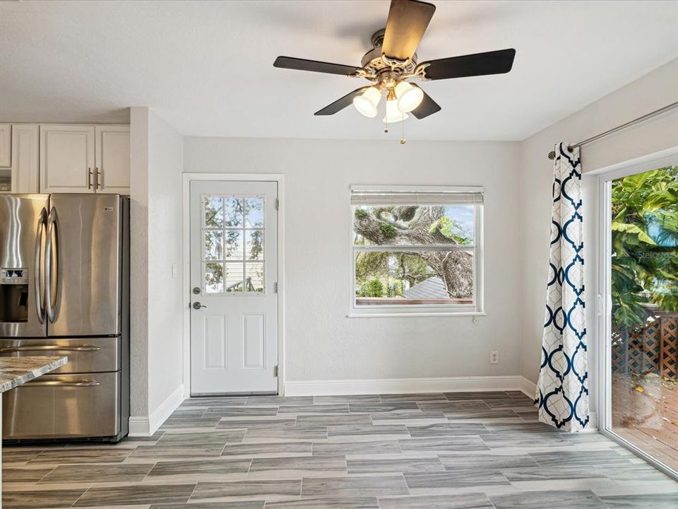 For Rent: $3,550 (3 beds, 3 baths, 1801 Square Feet)