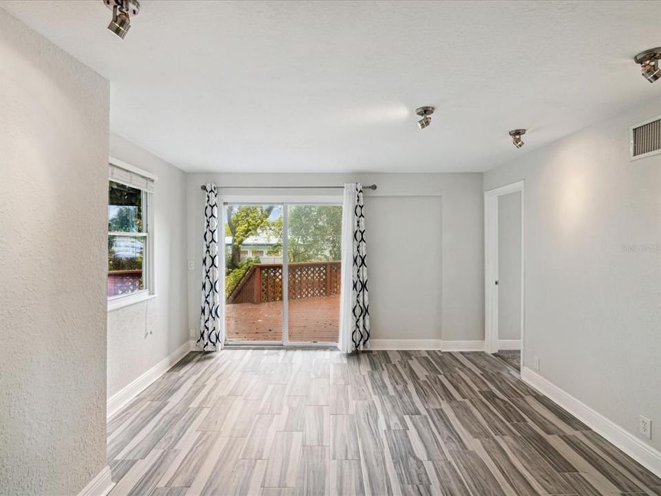 For Rent: $3,550 (3 beds, 3 baths, 1801 Square Feet)