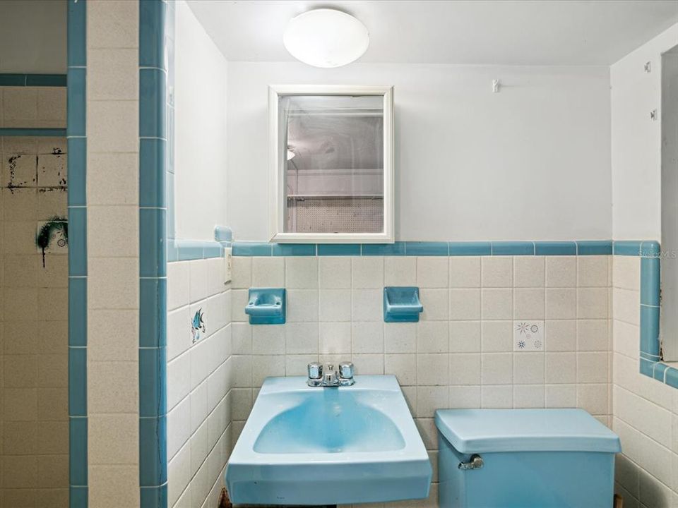 For Rent: $3,550 (3 beds, 3 baths, 1801 Square Feet)