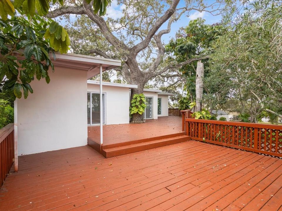 For Rent: $3,550 (3 beds, 3 baths, 1801 Square Feet)