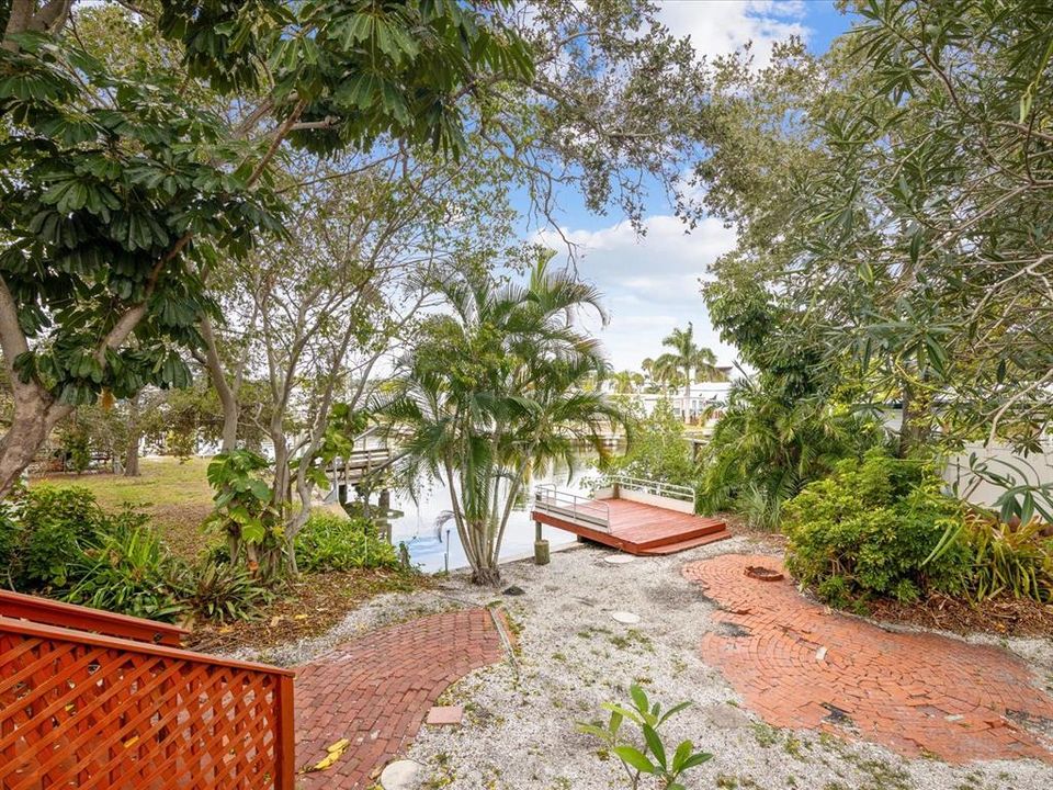 For Rent: $3,550 (3 beds, 3 baths, 1801 Square Feet)