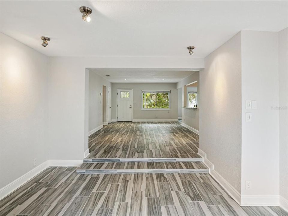 For Rent: $3,550 (3 beds, 3 baths, 1801 Square Feet)