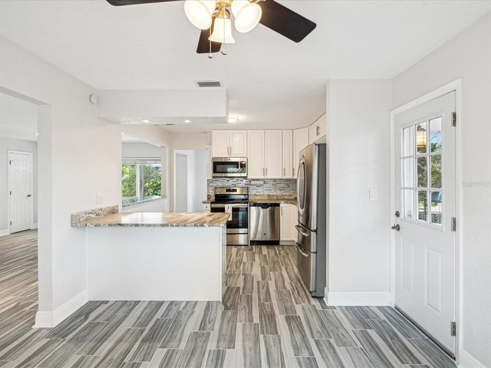 For Rent: $3,550 (3 beds, 3 baths, 1801 Square Feet)