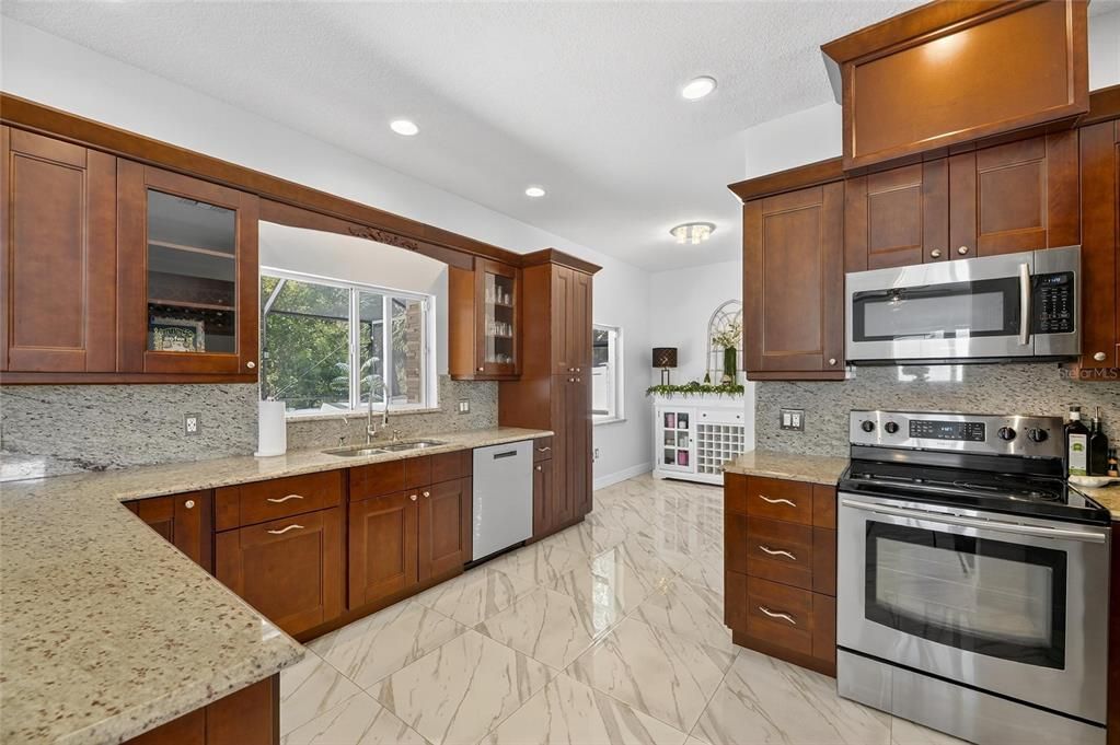 For Sale: $843,000 (4 beds, 3 baths, 3273 Square Feet)