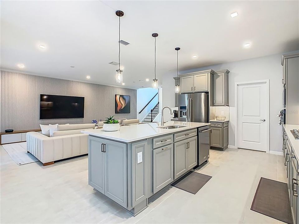 На продажу: $1,330,000 (5 спален, 4 ванн, 3094 Квадратных фут)