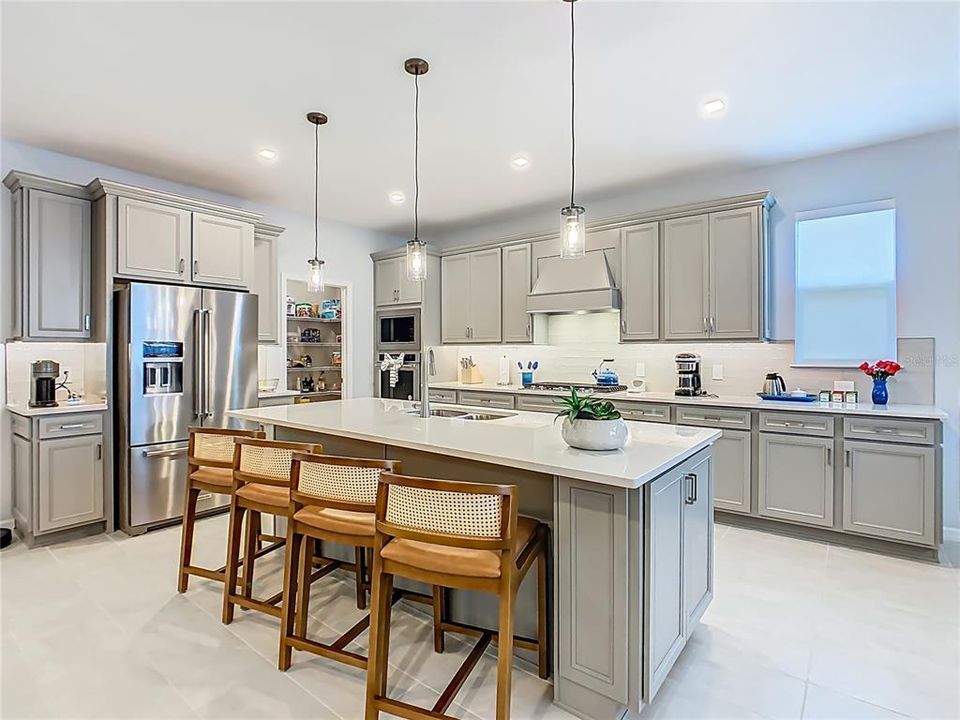 На продажу: $1,330,000 (5 спален, 4 ванн, 3094 Квадратных фут)