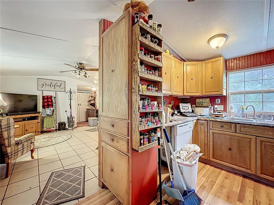 En Venta: $150,000 (2 camas, 2 baños, 924 Pies cuadrados)