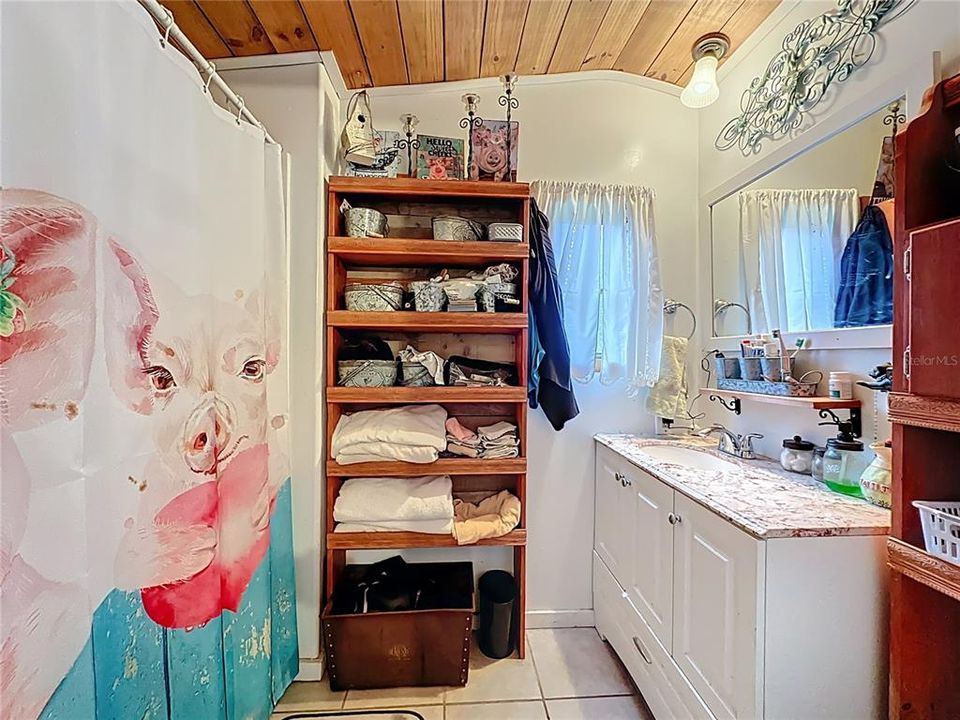 En Venta: $150,000 (2 camas, 2 baños, 924 Pies cuadrados)