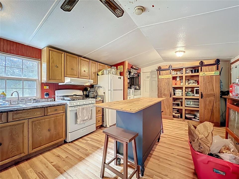 En Venta: $150,000 (2 camas, 2 baños, 924 Pies cuadrados)