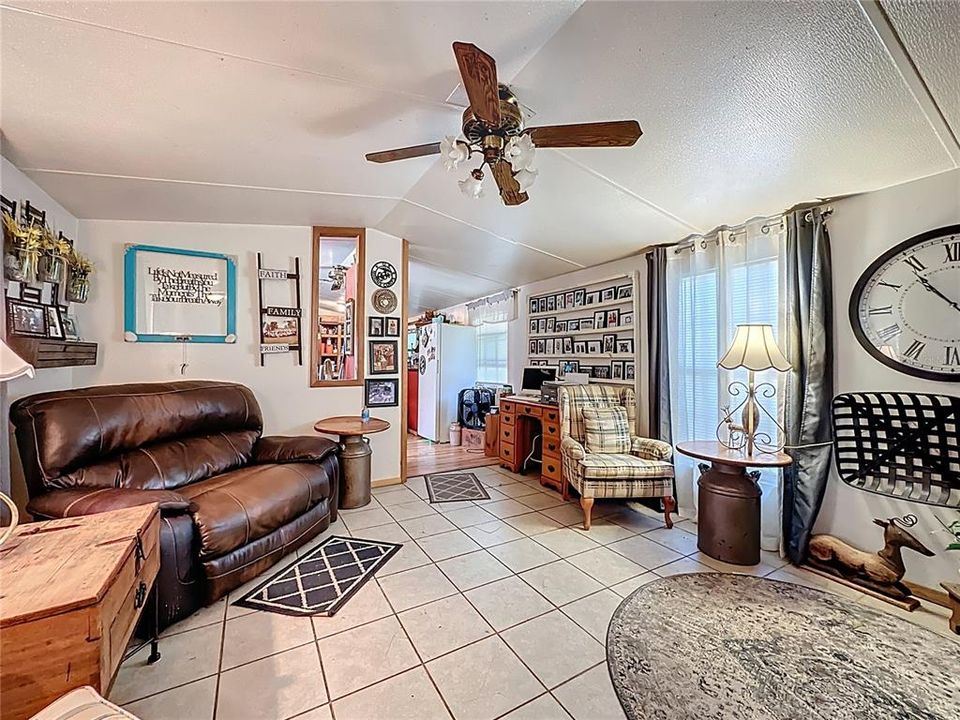 En Venta: $150,000 (2 camas, 2 baños, 924 Pies cuadrados)