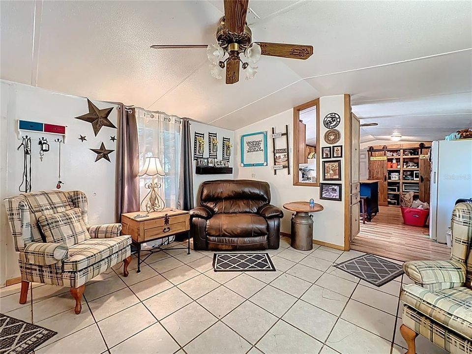 En Venta: $150,000 (2 camas, 2 baños, 924 Pies cuadrados)