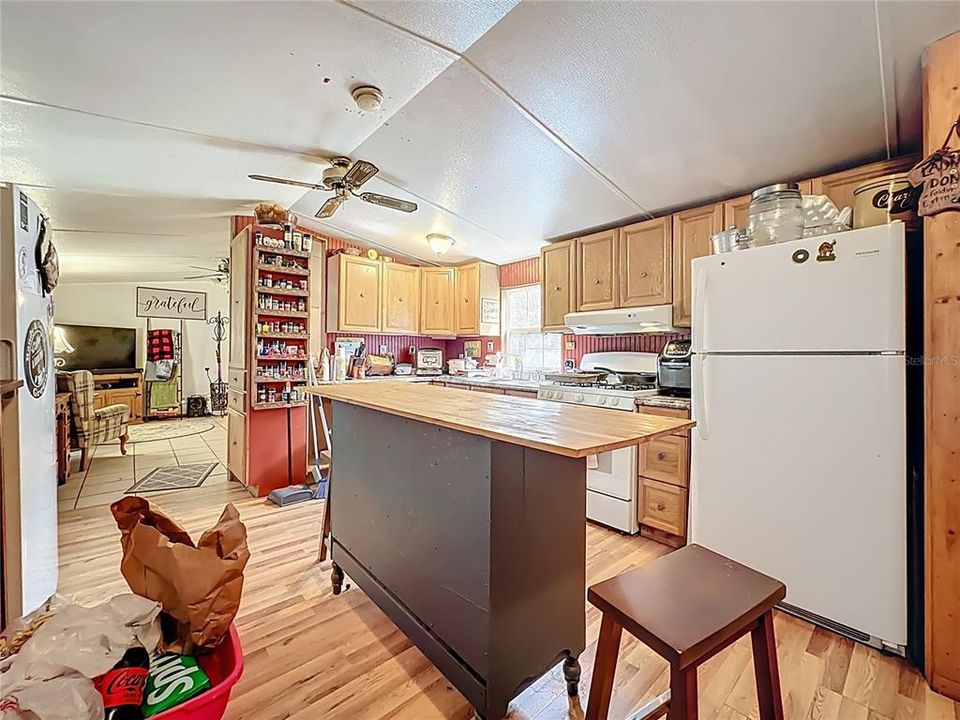 En Venta: $150,000 (2 camas, 2 baños, 924 Pies cuadrados)