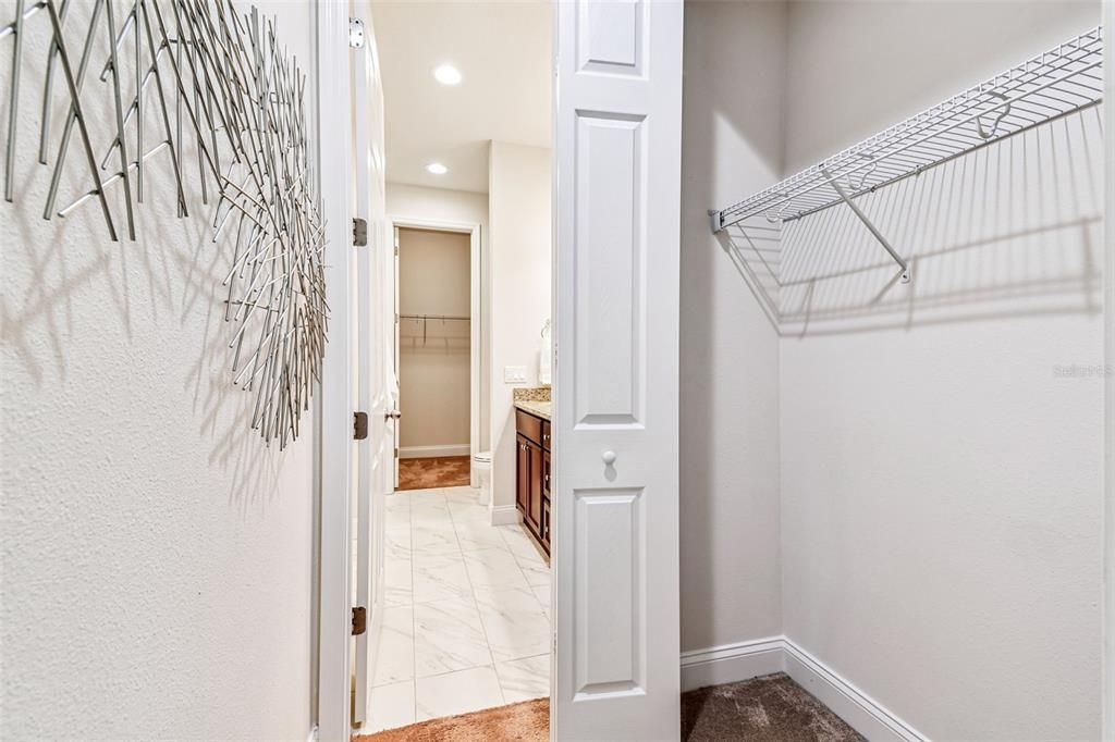 For Sale: $550,000 (3 beds, 2 baths, 2283 Square Feet)