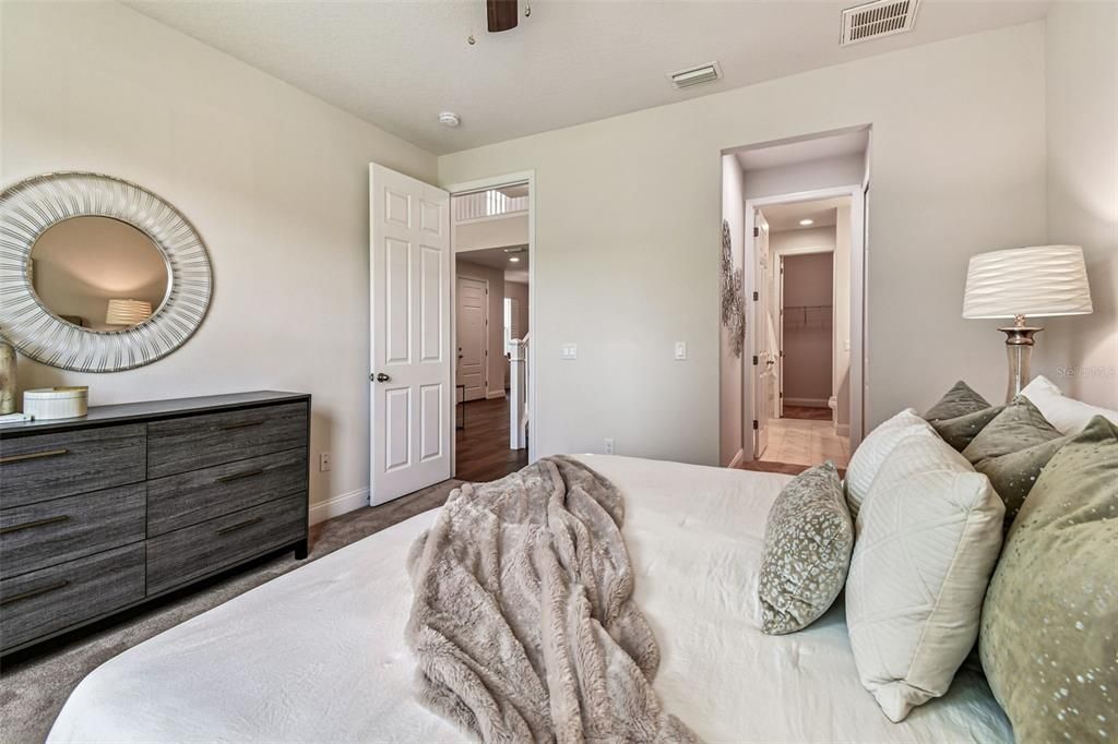 For Sale: $550,000 (3 beds, 2 baths, 2283 Square Feet)