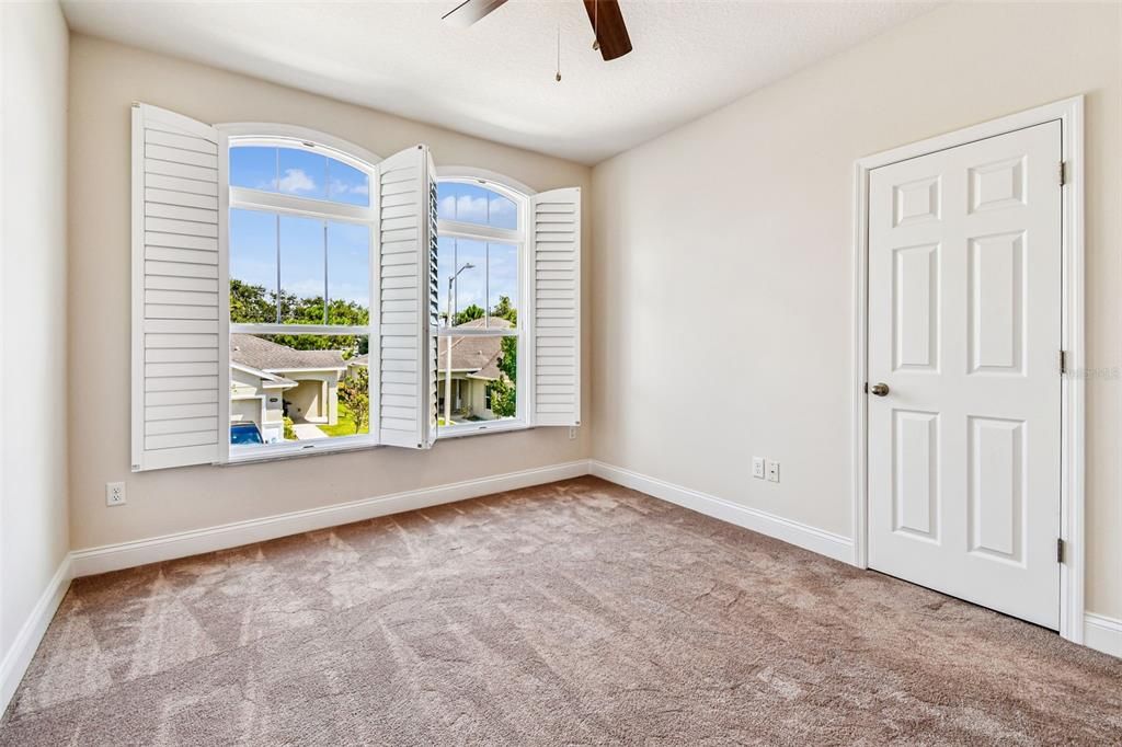 For Sale: $550,000 (3 beds, 2 baths, 2283 Square Feet)