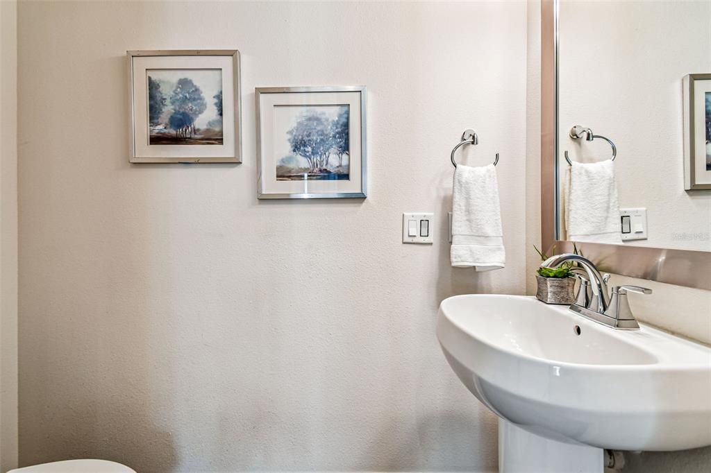 For Sale: $550,000 (3 beds, 2 baths, 2283 Square Feet)